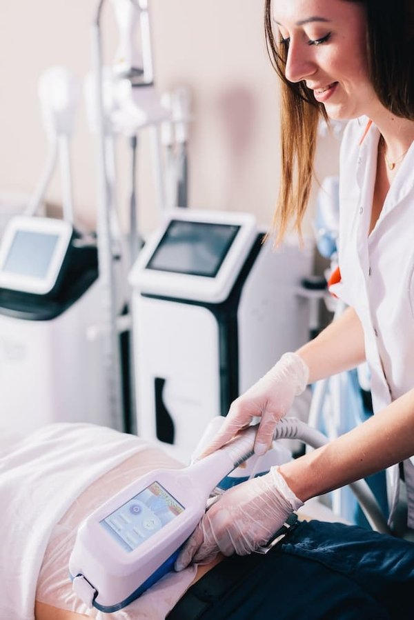 Cryolipolyse à reims : sculptez votre corps chez cryotera